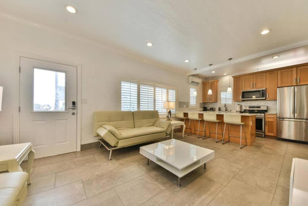 1000#1 Contemporary Home W/ Parking, Grill, & Ac! Newport Beach Eksteriør bilde